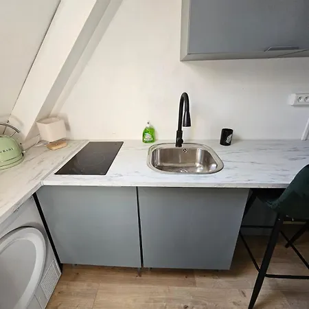 Privée à 50 M De La Salle De Bain Et Cuisine Commune Le Portel