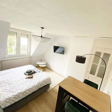 Privée à 50 M De La Salle De Bain Et Cuisine Commune Apartamento Le Portel